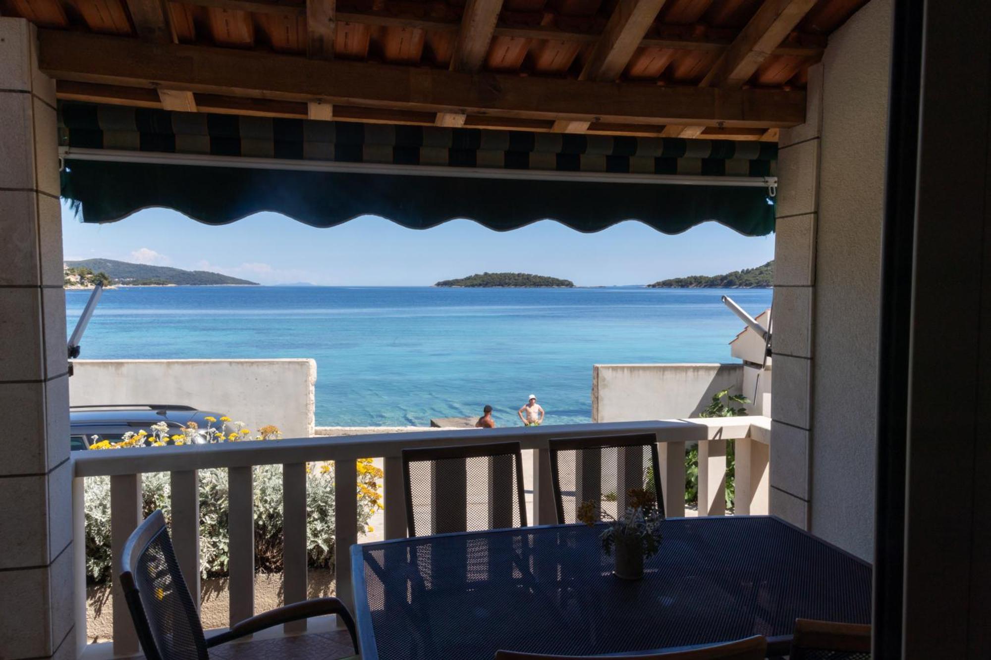 Zal Beach Apartments Prizba Luaran gambar