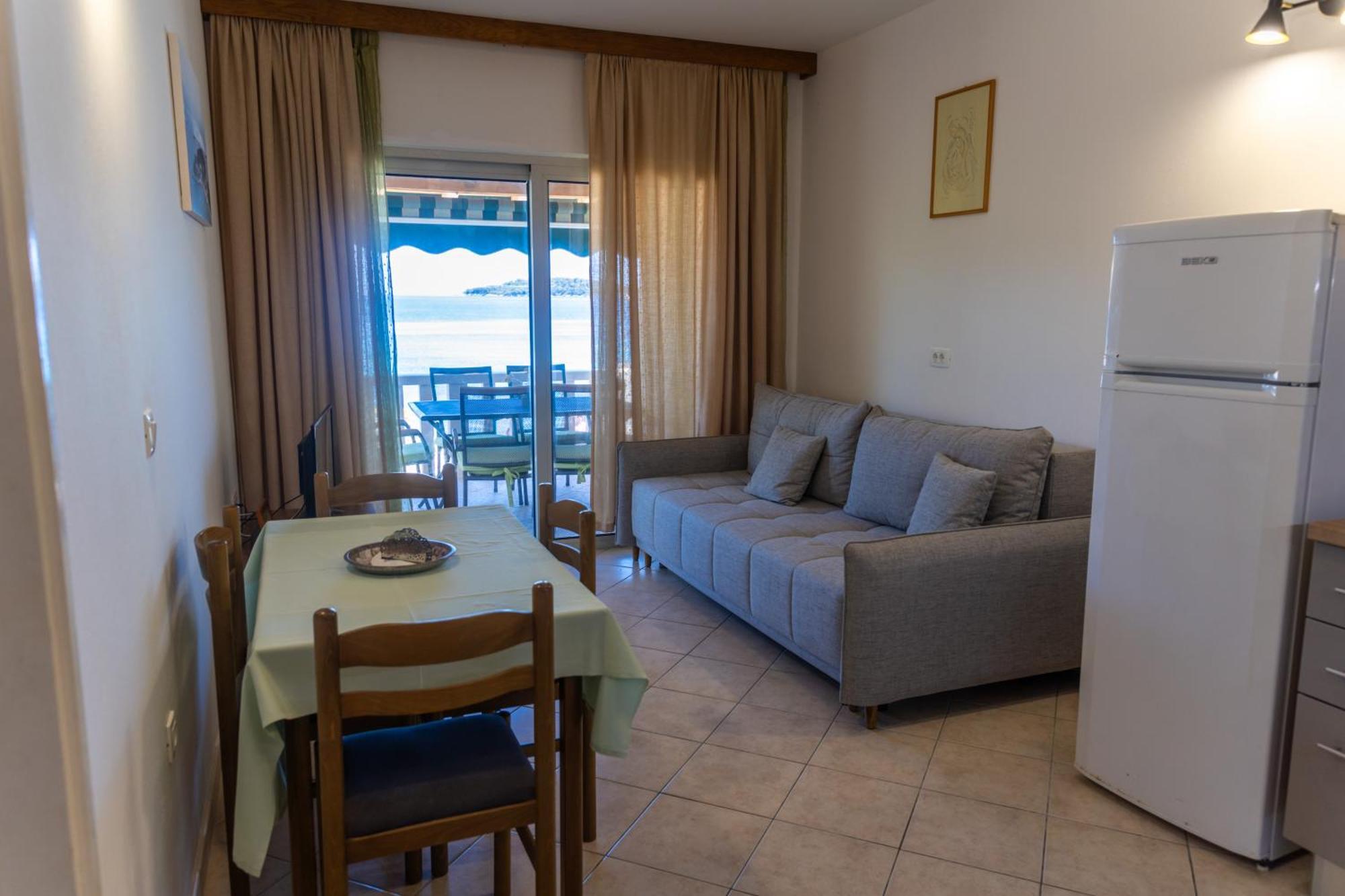 Zal Beach Apartments Prizba Luaran gambar